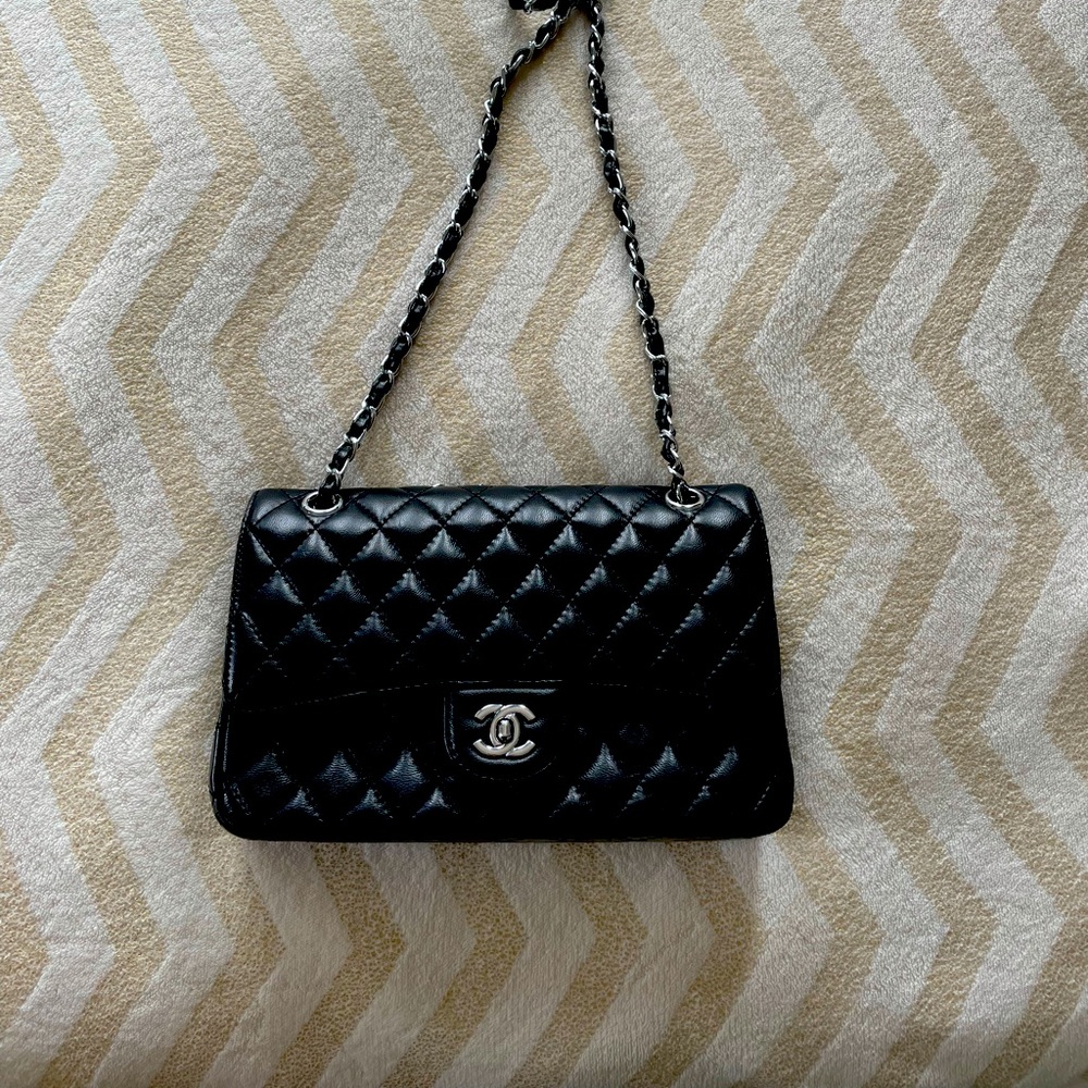 Bag looks like Chanel